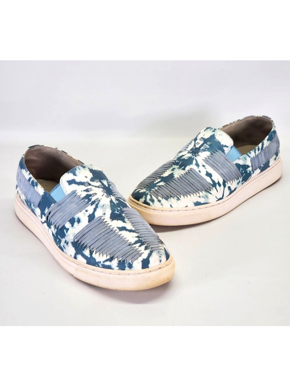 Lori Goldstein Women's Blue and White Slip on Sneakers Size 7.5 1039